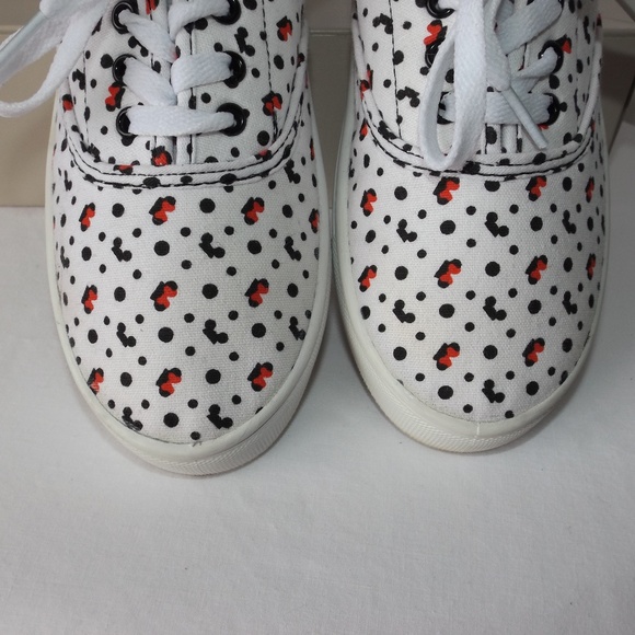 Disney Canvas Sneakers Mickey & Minnie Mouse, Size 7, Excellent Condition - Picture 9 of 11